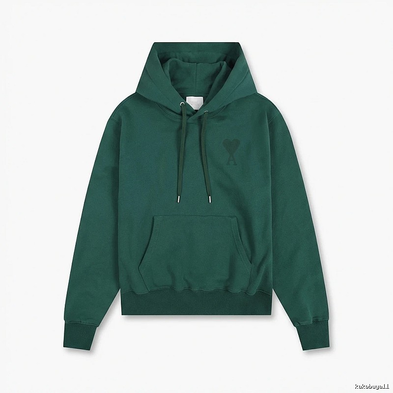AMI's simple and loving style hoodie.