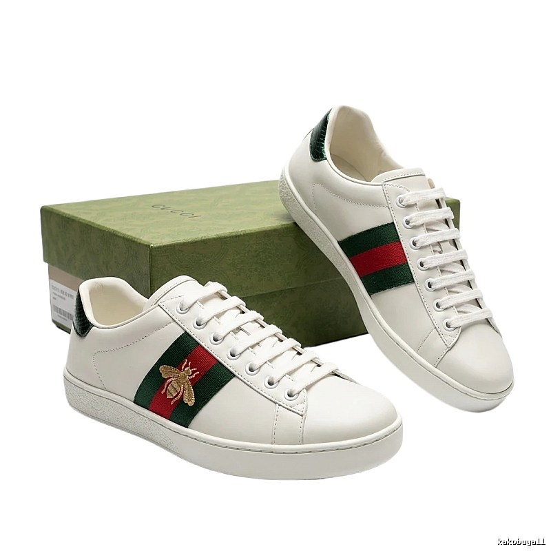 Gucci Bee Series Fashionable White Shoes