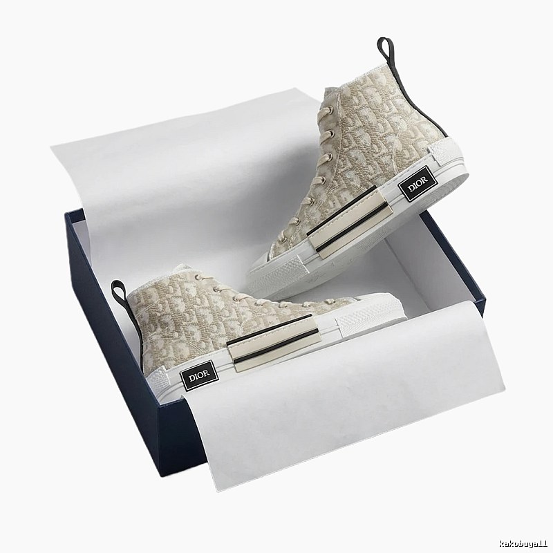 Dior classic off-white high-top shoes