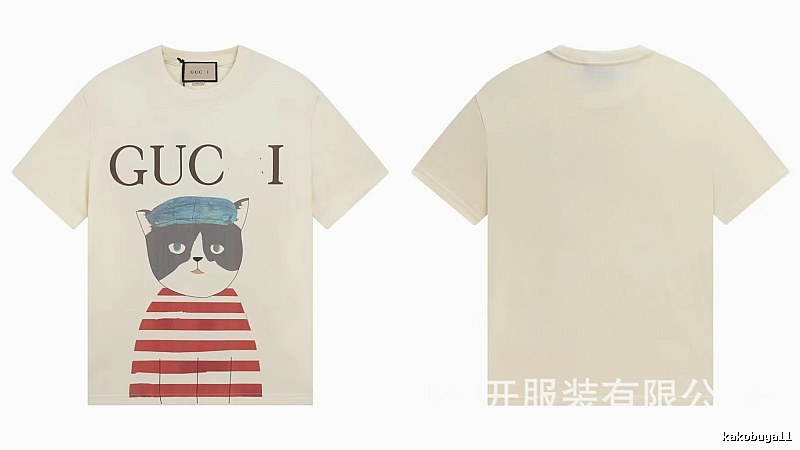 Gucci Cat Print Vintage Style Off-White T-Shirt