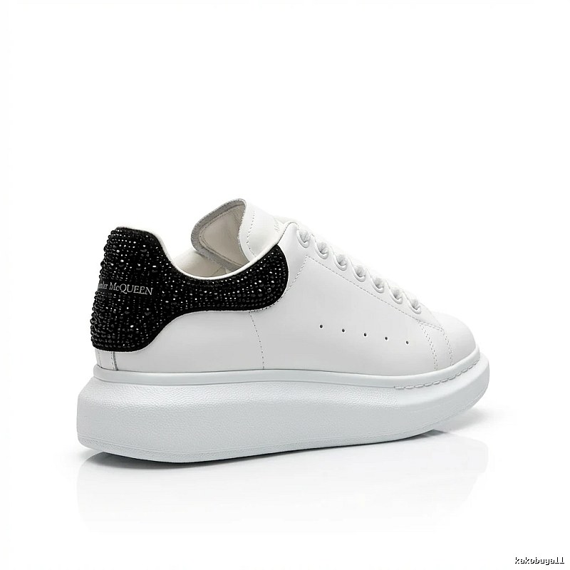 McQueen thick-soled fashionable black and white shoes