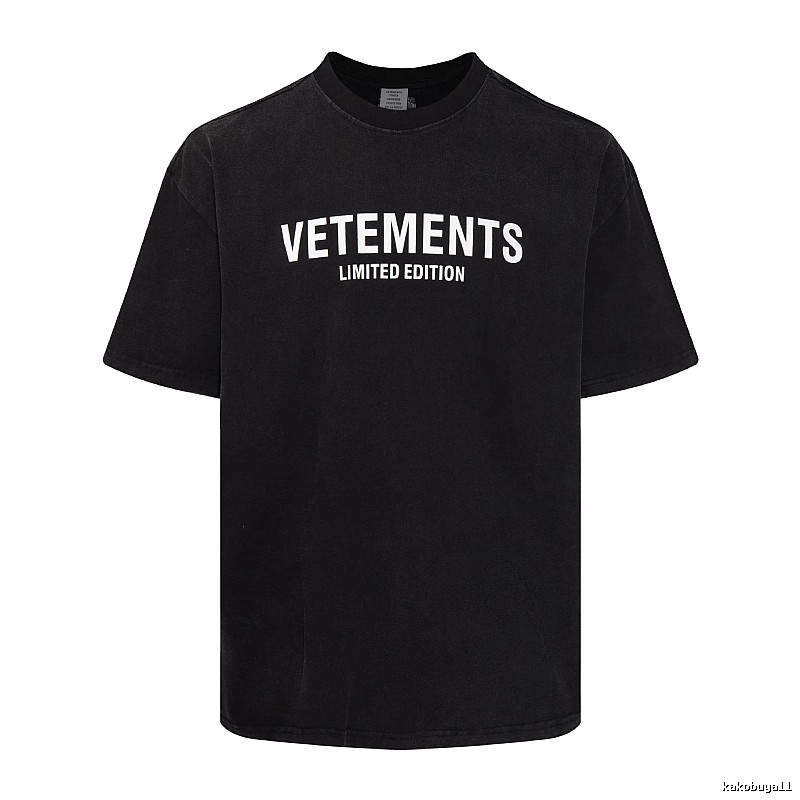 Monogram Statement graphic T-shirt Black Colorful Lucky for Layered Styling