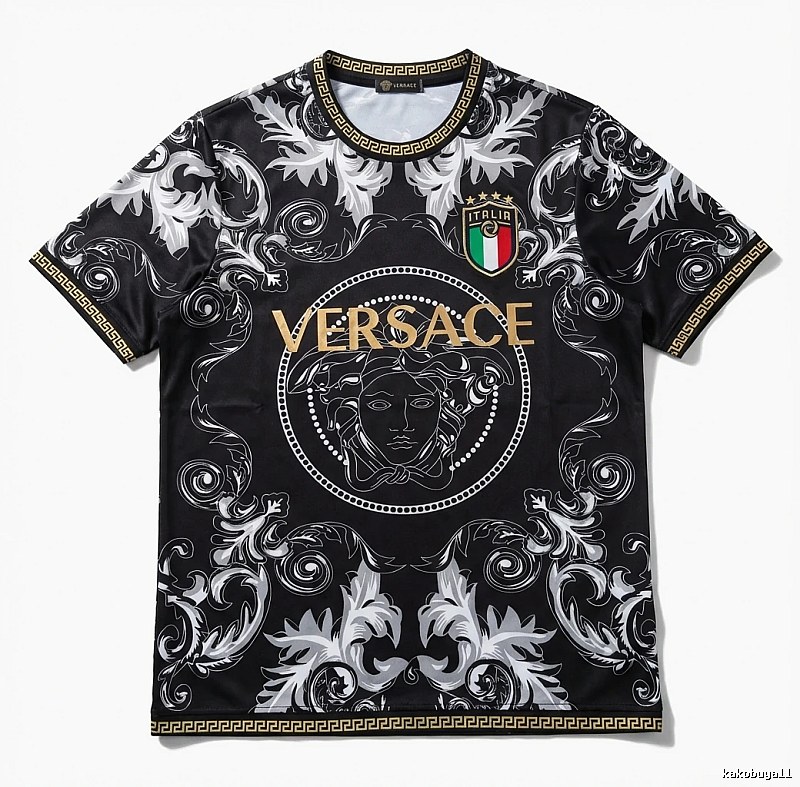 Stussy retro-style black-based T-shirt