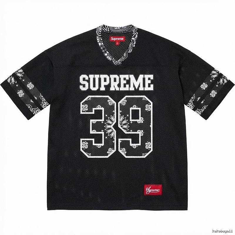 Supreme - printed sporty black T - shirt