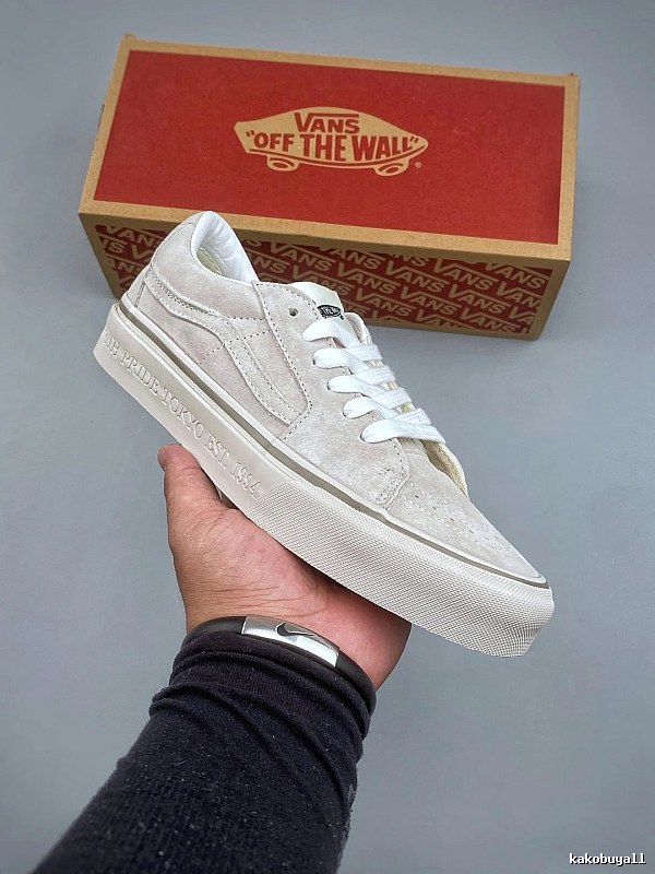 Vans Cream Padded Low Collar Skate Sneakers